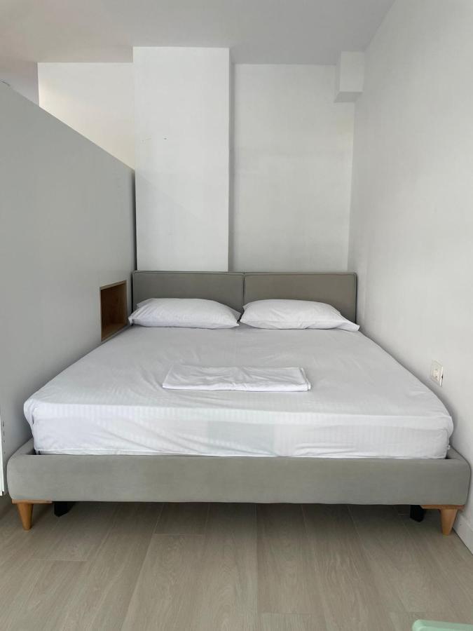 Seriani Dock Holiday Sarandë Buitenkant foto